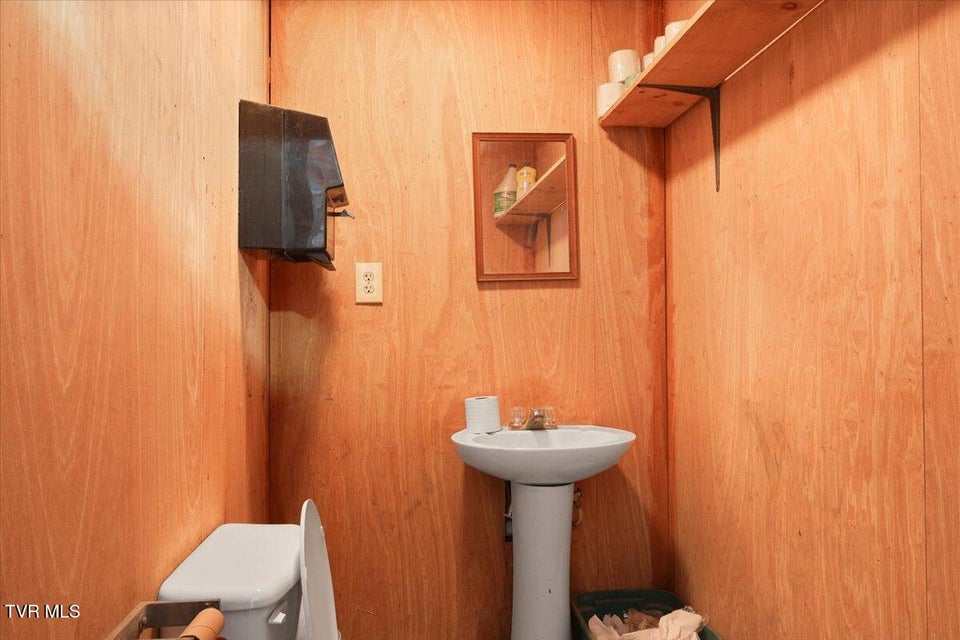 Photo #19: 4413 Bristol Highway