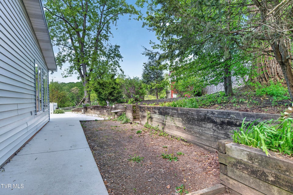 Photo #10: 15305 Foxchase Lane