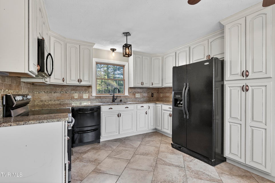 Photo #21: 15305 Foxchase Lane