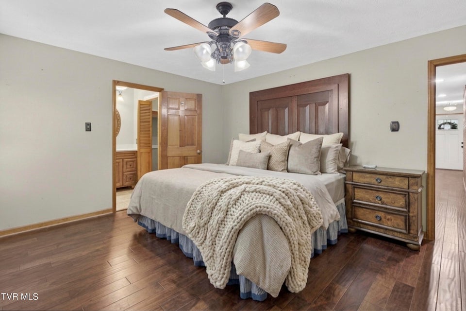 Photo #27: 15305 Foxchase Lane