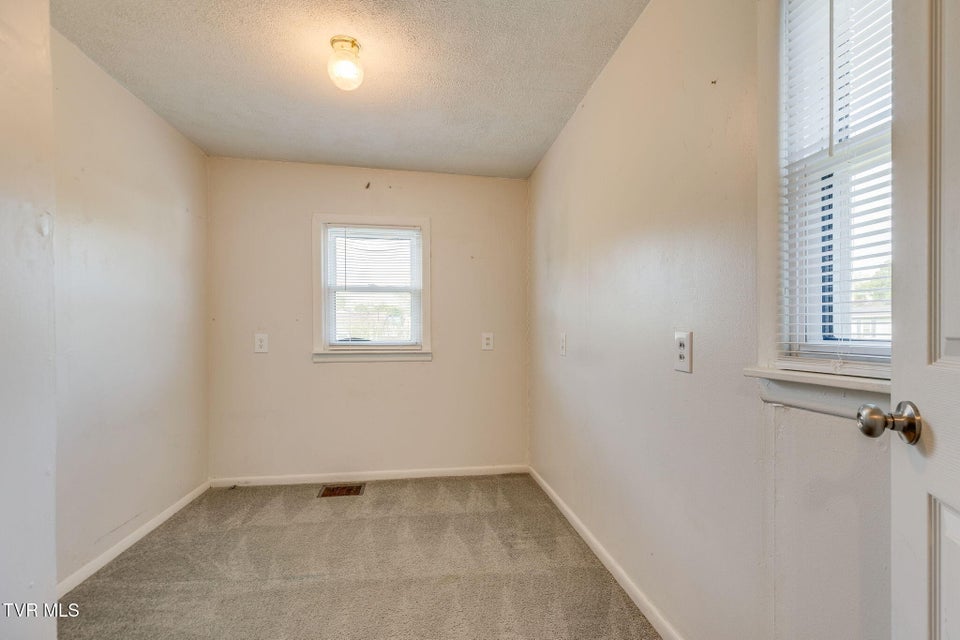 Photo #18: 2005 Bay Street