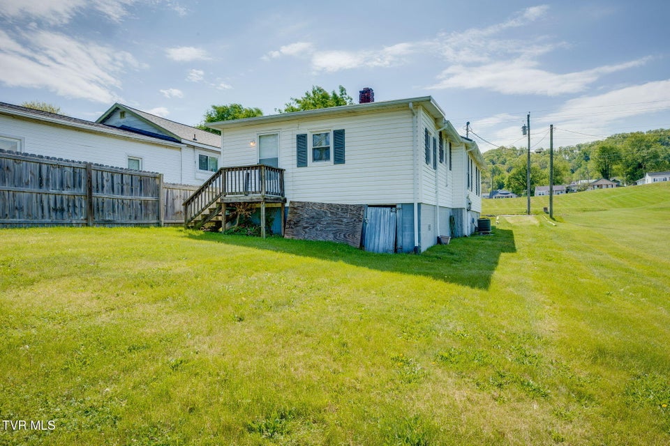 Photo #21: 2005 Bay Street