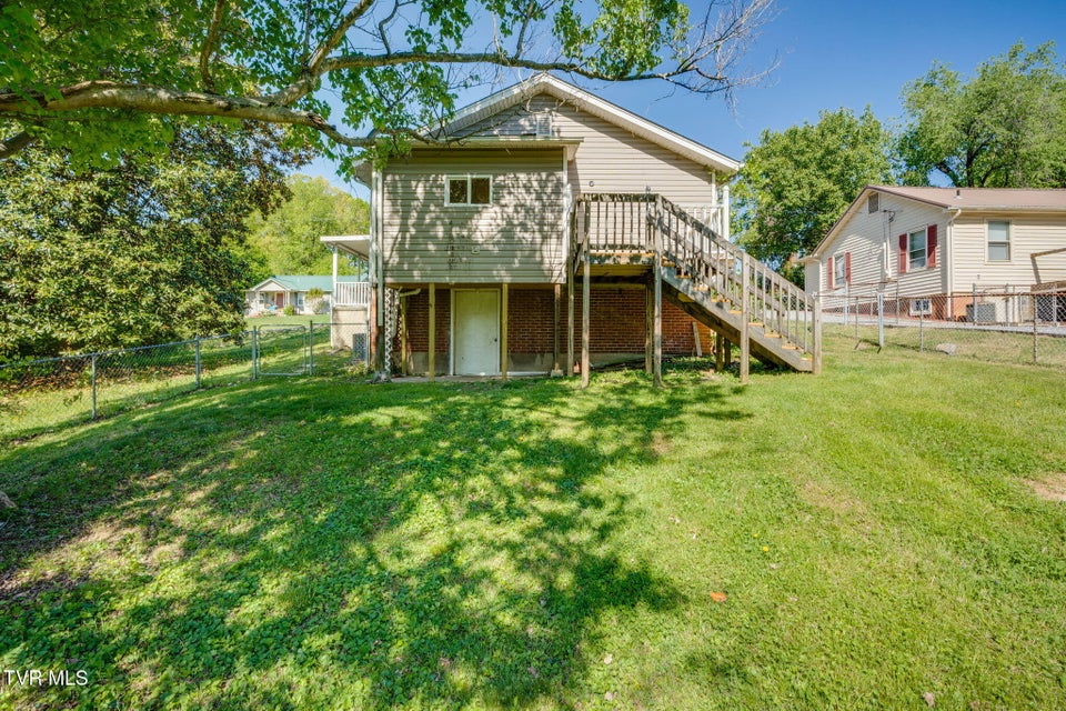 Photo #23: 2629 Birdwell Street