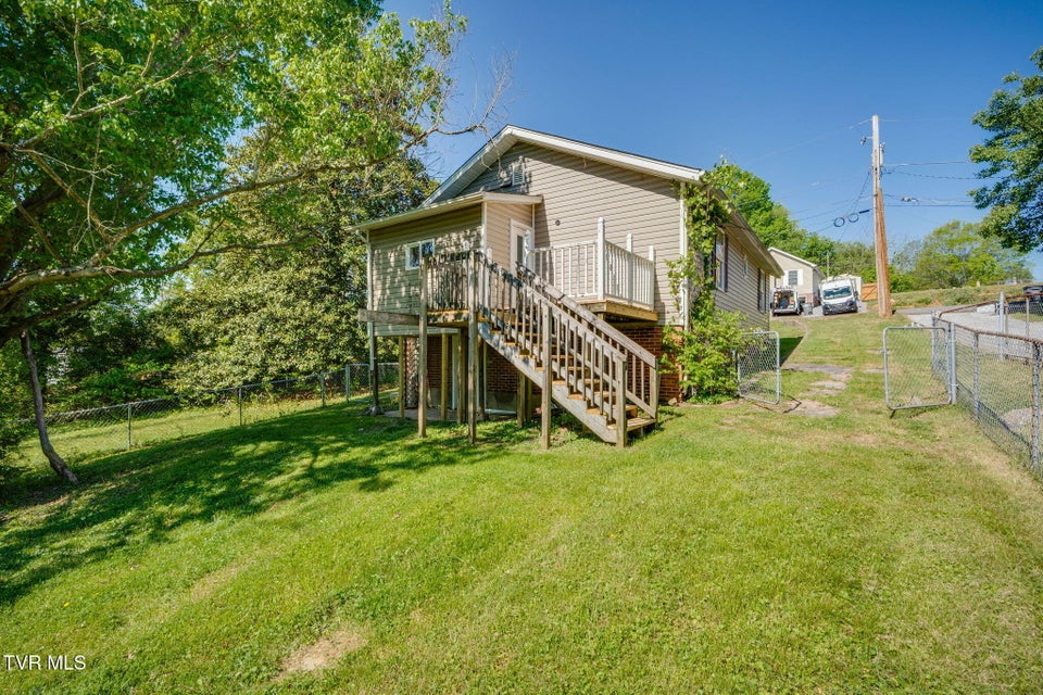 Photo #22: 2629 Birdwell Street