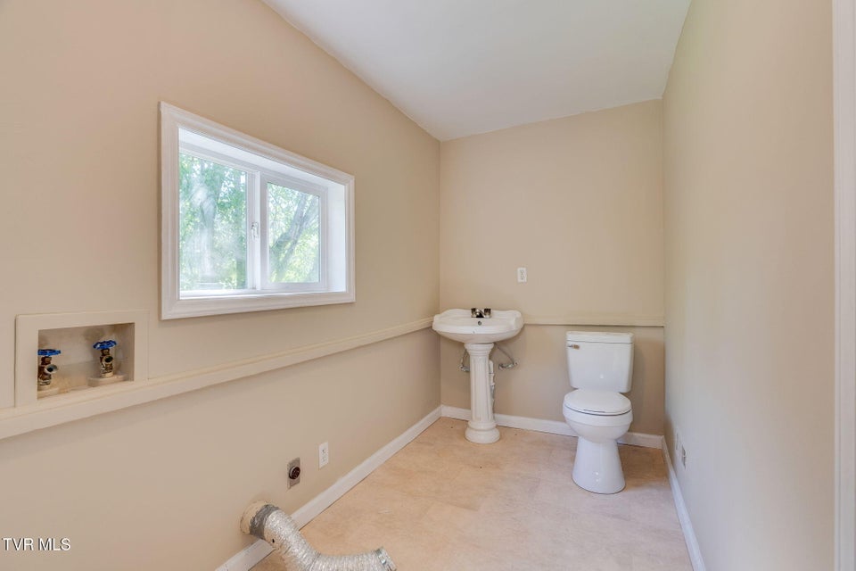 Photo #18: 2629 Birdwell Street