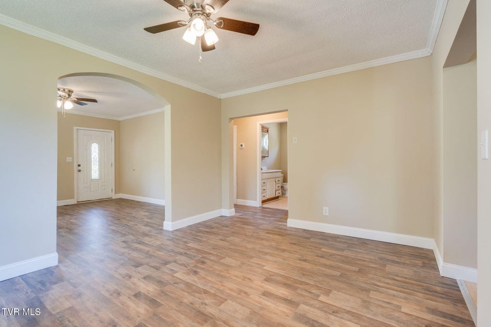 Photo #8: 2629 Birdwell Street