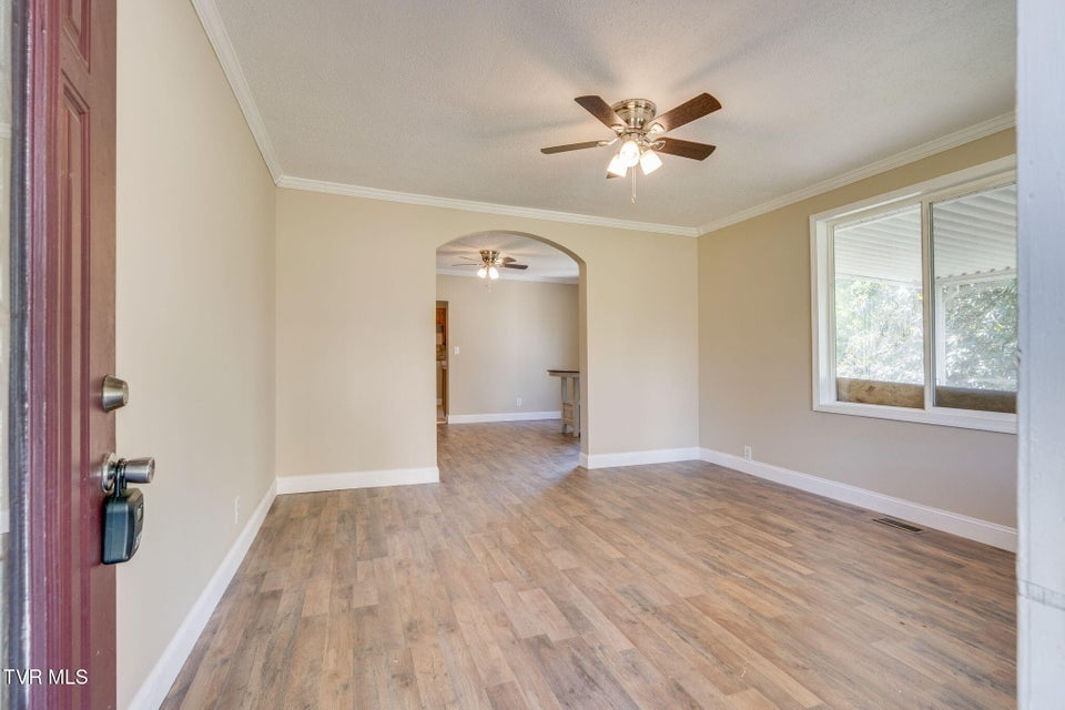 Photo #4: 2629 Birdwell Street