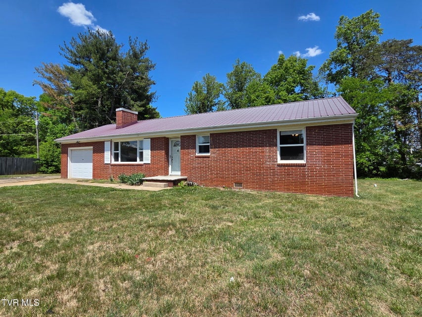 Photo #4: 408 Circle Heights Drive