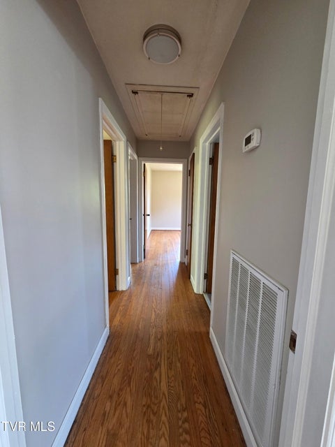 Photo #27: 408 Circle Heights Drive