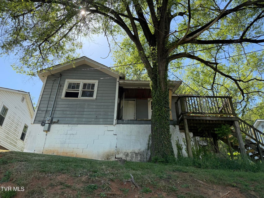 Photo #2: 1044 Fairway Avenue