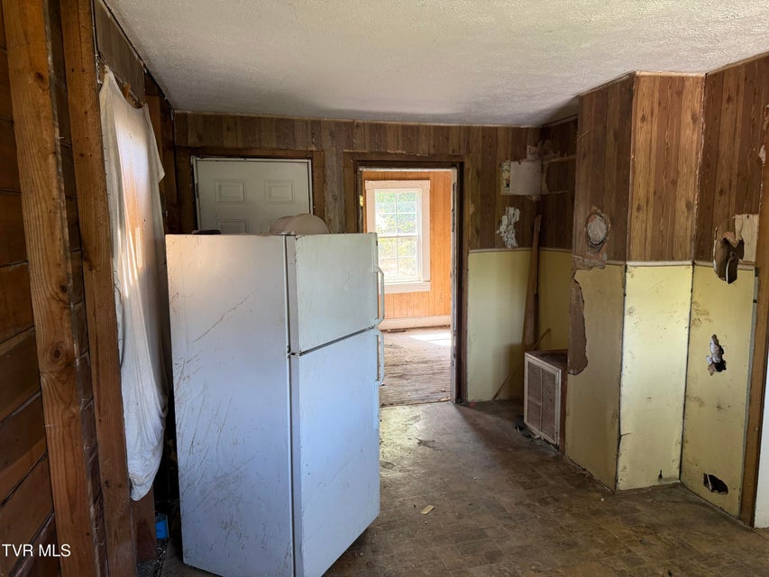 Photo #17: 1044 Fairway Avenue