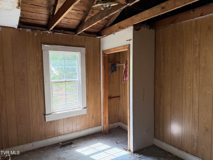 Photo #13: 1044 Fairway Avenue