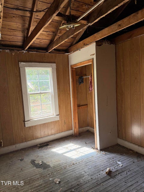 Photo #14: 1044 Fairway Avenue