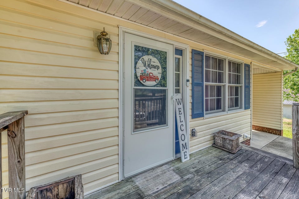 Photo #32: 706 Old Stage Road