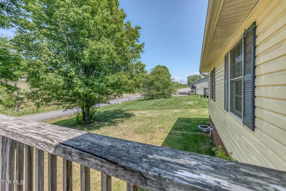 Photo #33: 706 Old Stage Road