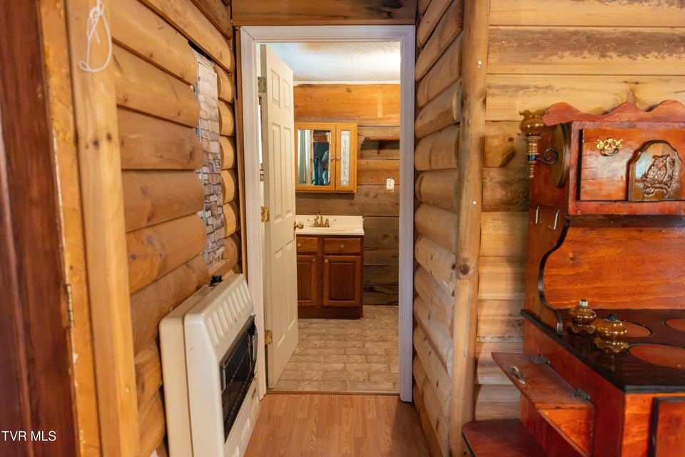 Photo #10: 1128 Deer Meadow Road 