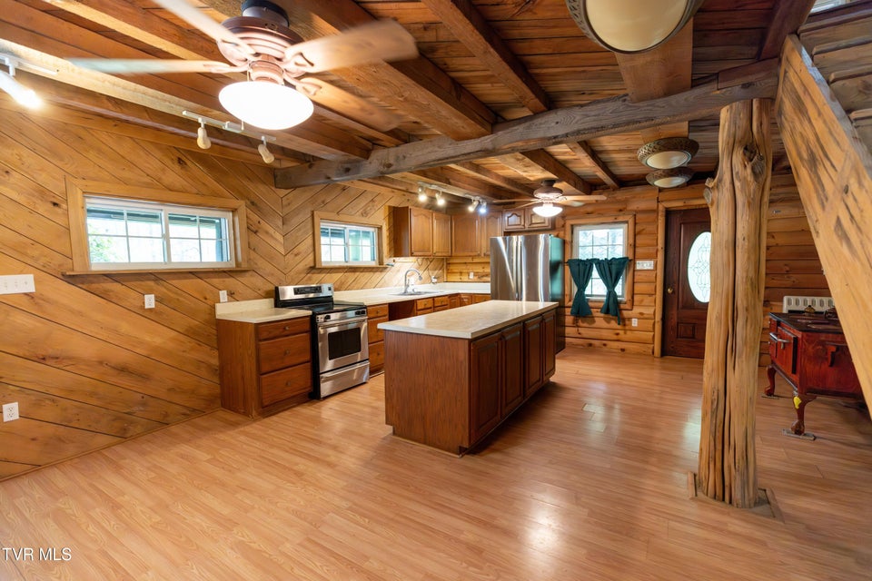 Photo #6: 1128 Deer Meadow Road 