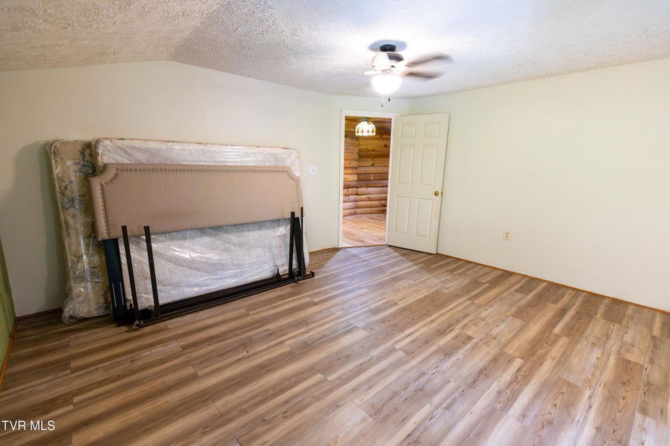 Photo #33: 1128 Deer Meadow Road 