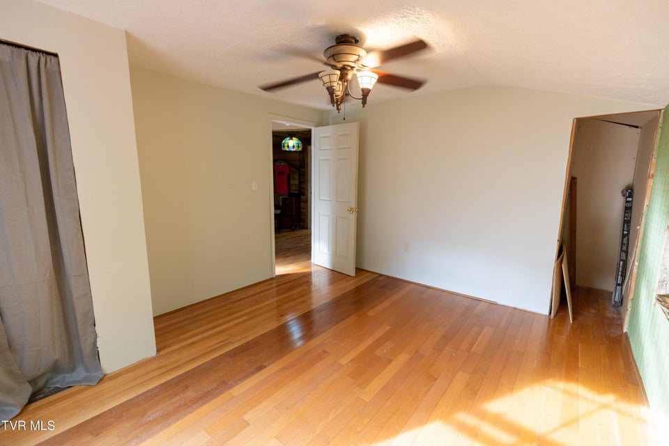 Photo #34: 1128 Deer Meadow Road 