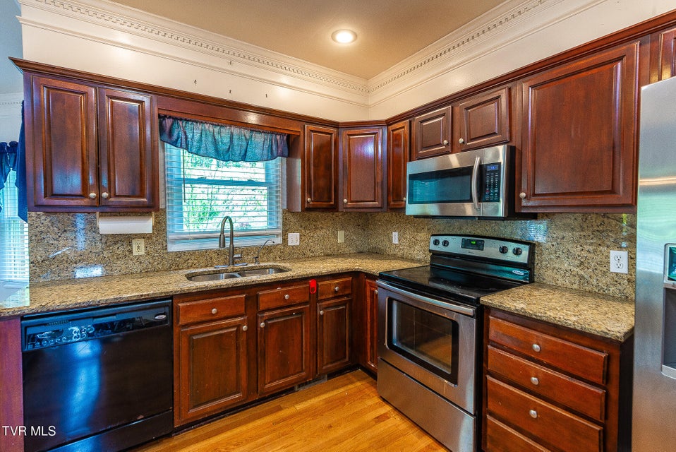 Photo #21: 1009 Bard Lane