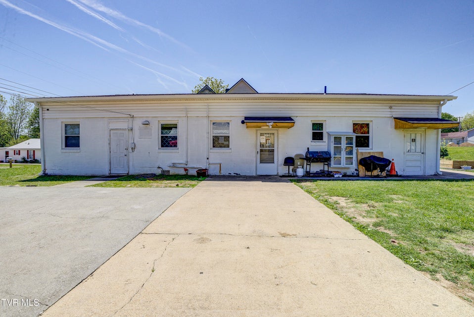 Photo #3: 300 Chilhowie Avenue