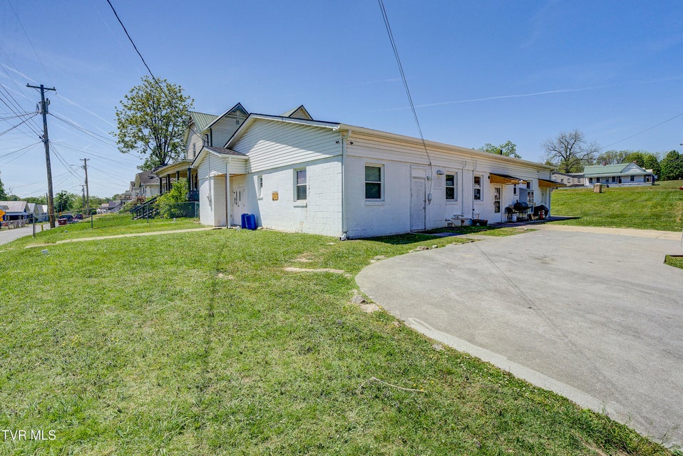 Photo #4: 300 Chilhowie Avenue