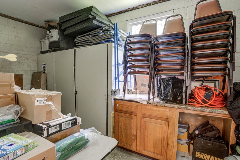 Photo #11: 300 Chilhowie Avenue