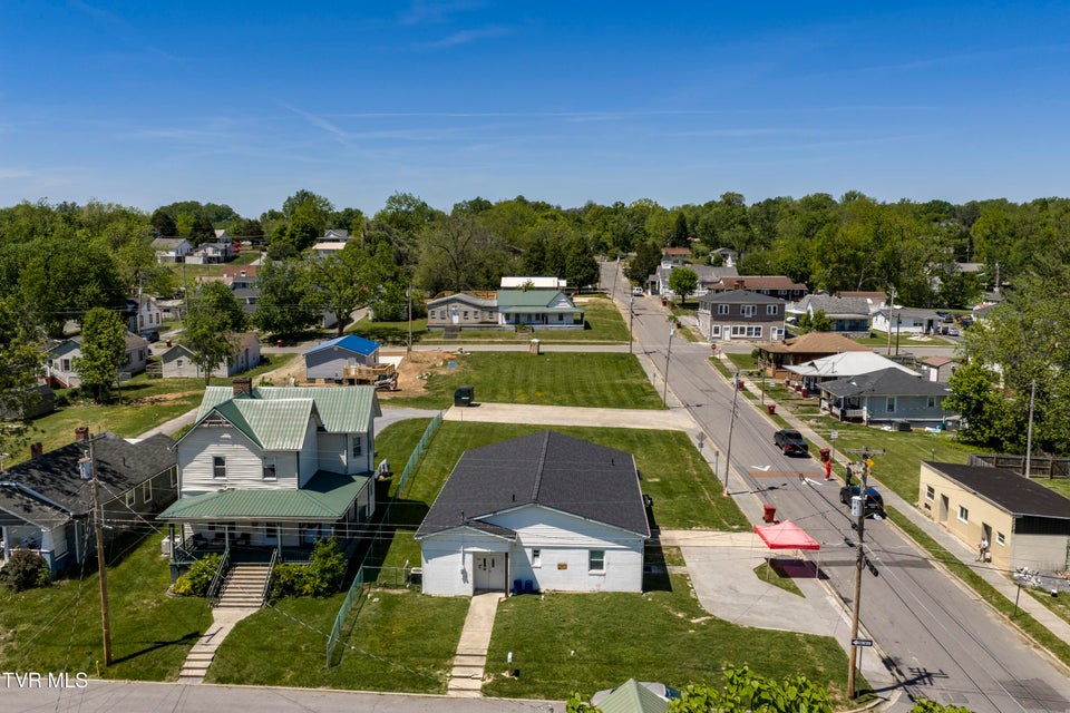 Photo #29: 300 Chilhowie Avenue