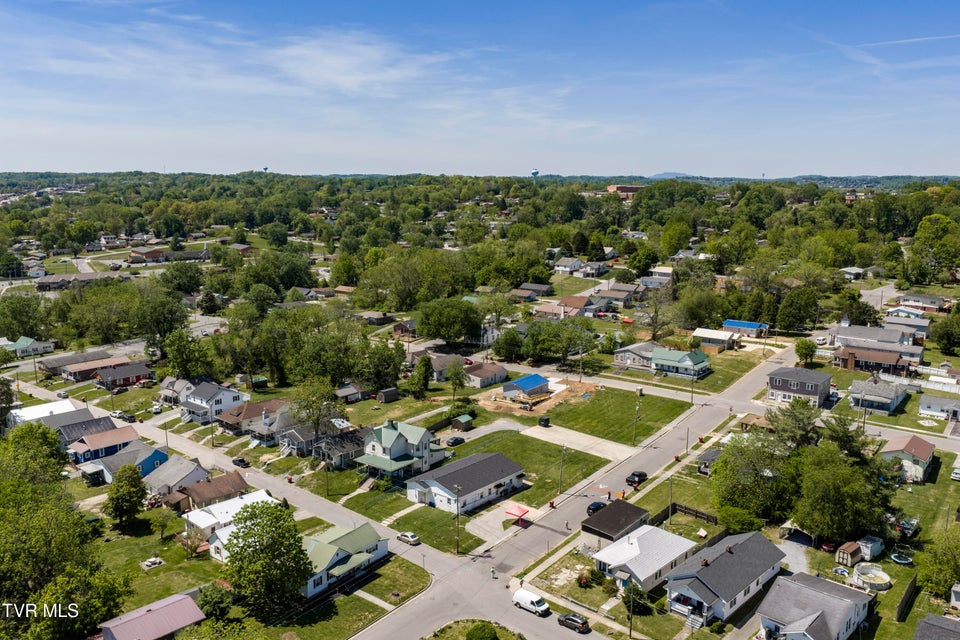 Photo #36: 300 Chilhowie Avenue