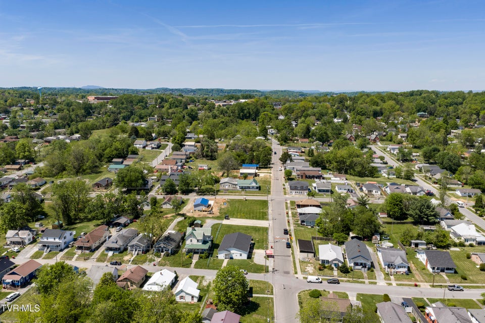 Photo #37: 300 Chilhowie Avenue