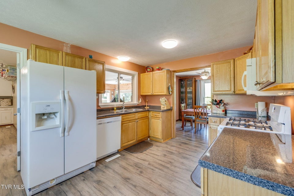 Photo #15: 373 Old Butler Road