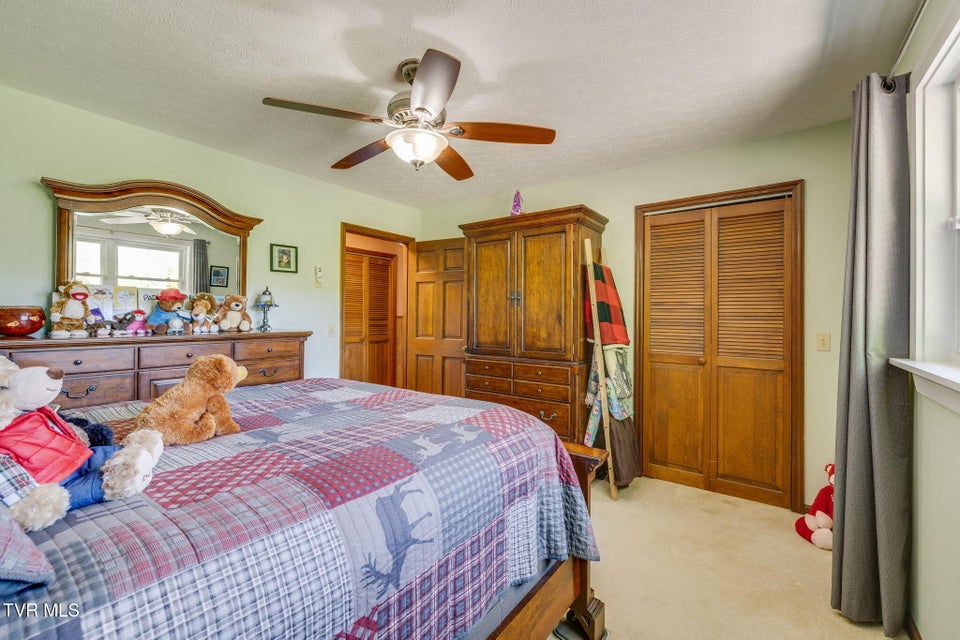 Photo #28: 373 Old Butler Road