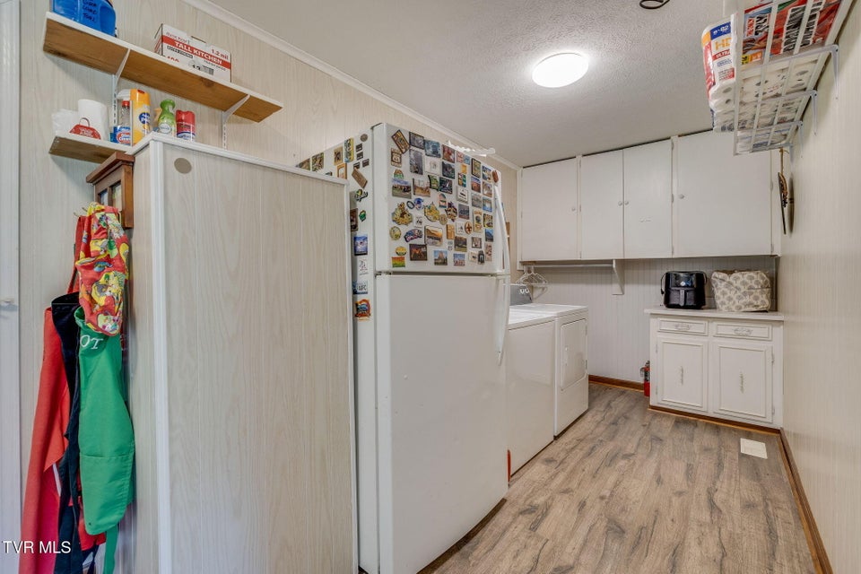 Photo #32: 373 Old Butler Road