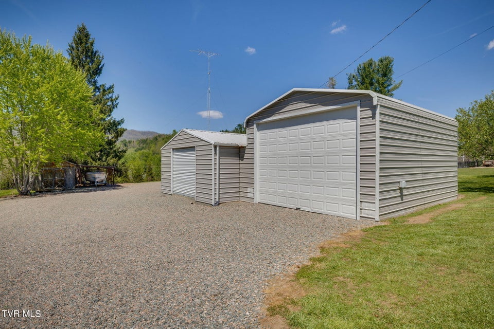 Photo #40: 373 Old Butler Road