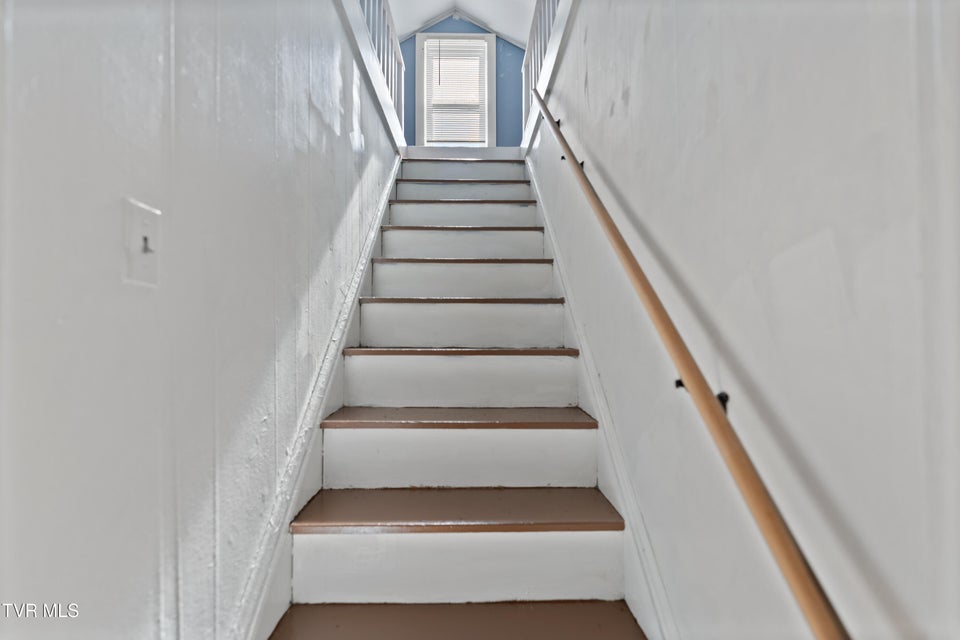 Photo #24: 617 Carson Street