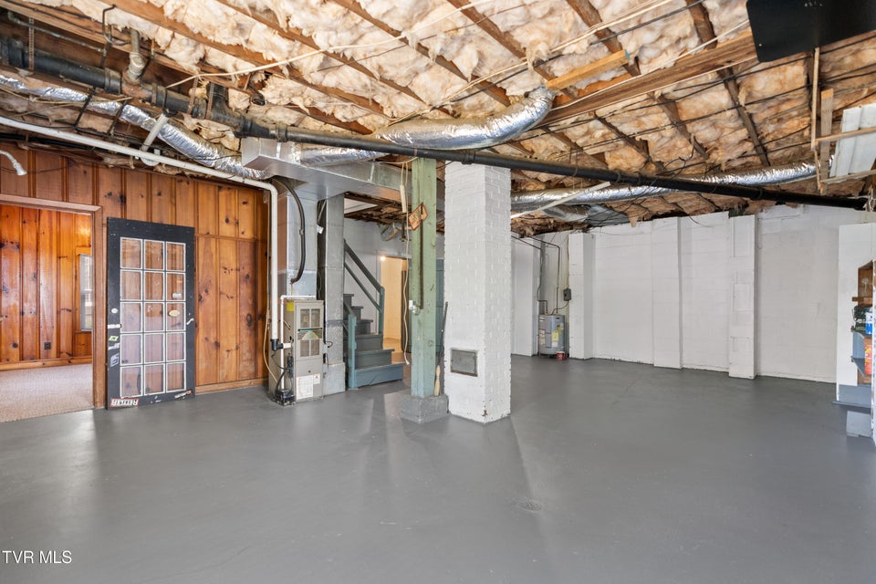 Photo #27: 617 Carson Street