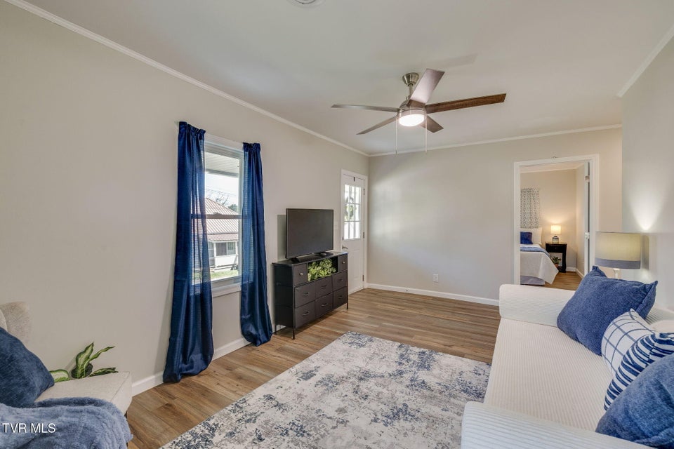 Photo #7: 112 Melrose Street