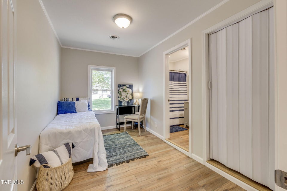 Photo #13: 112 Melrose Street