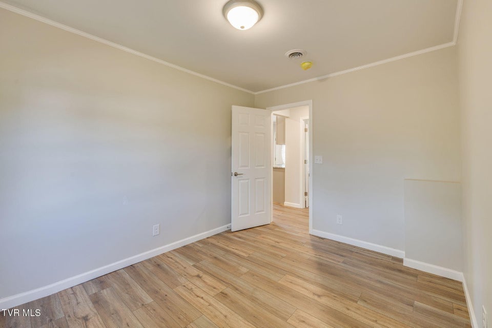 Photo #21: 112 Melrose Street