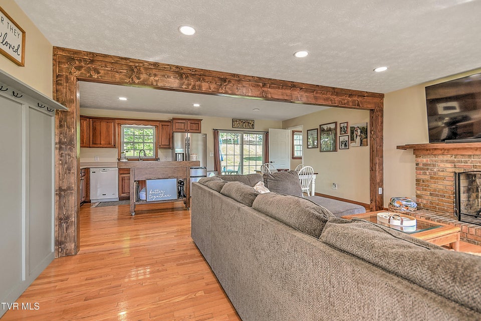 Photo #10: 409 Montezuma Road