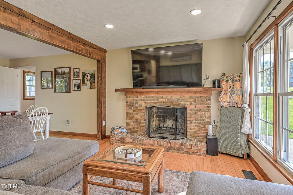 Photo #8: 409 Montezuma Road