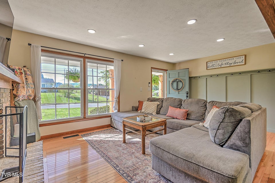 Photo #5: 409 Montezuma Road