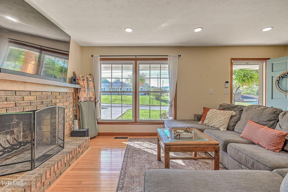 Photo #7: 409 Montezuma Road