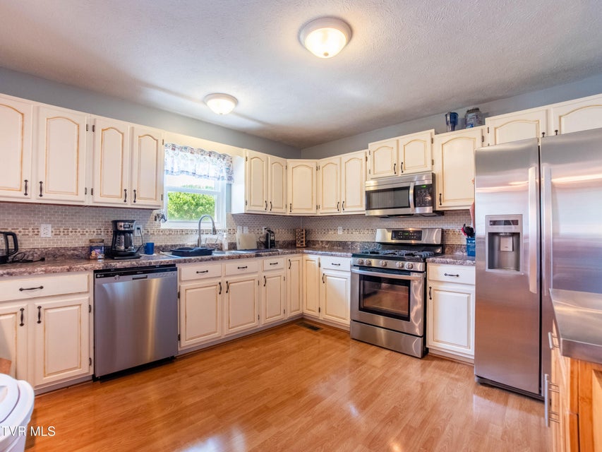 Photo #6: 271 Stewart Hills Drive