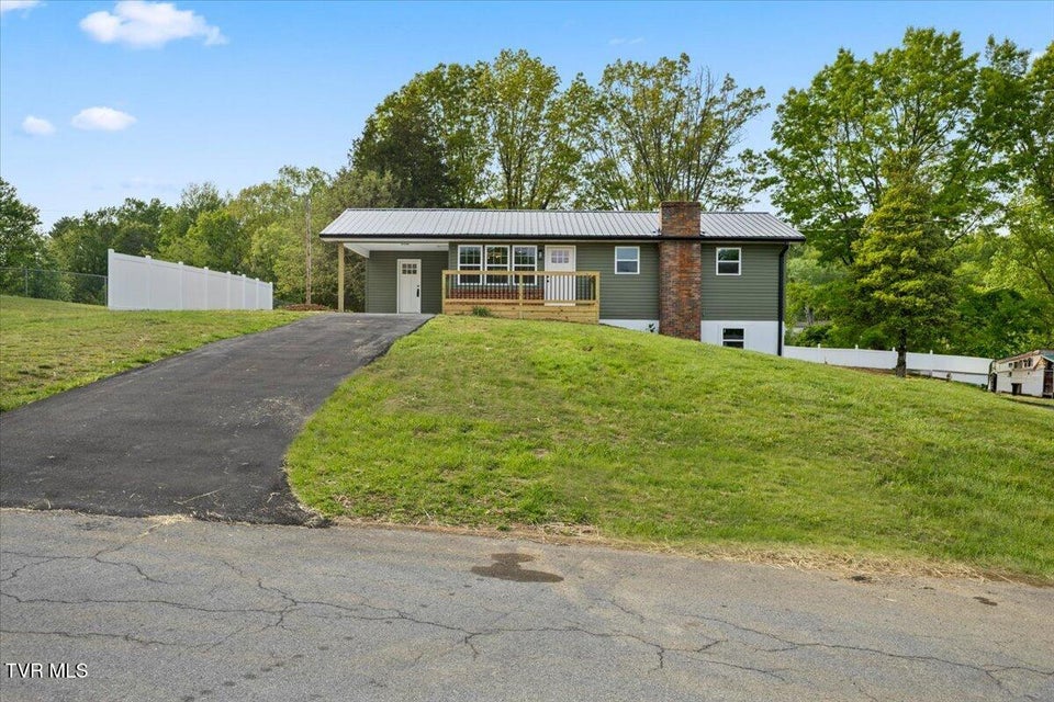 Photo #2: 225 Lisa Lane