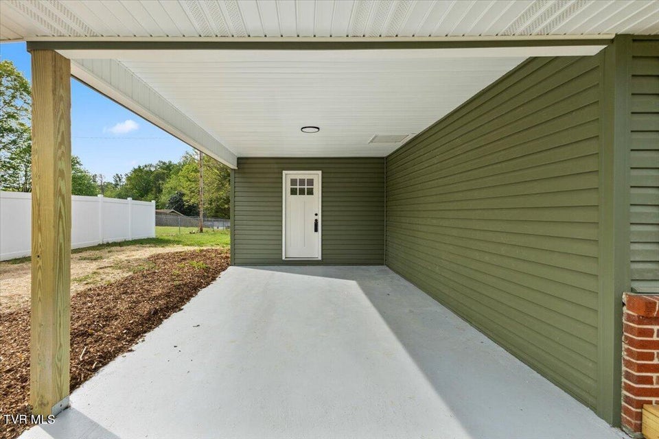 Photo #4: 225 Lisa Lane