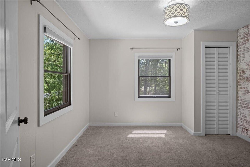 Photo #9: 470 Shady View Road