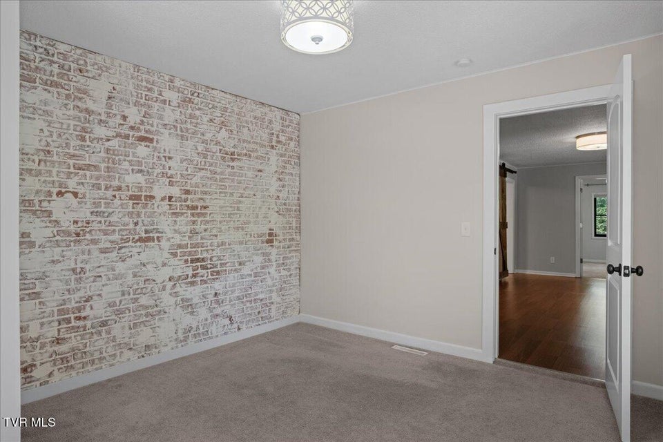 Photo #10: 470 Shady View Road