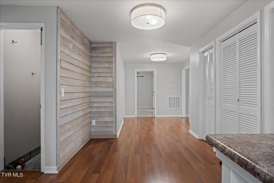 Photo #13: 470 Shady View Road