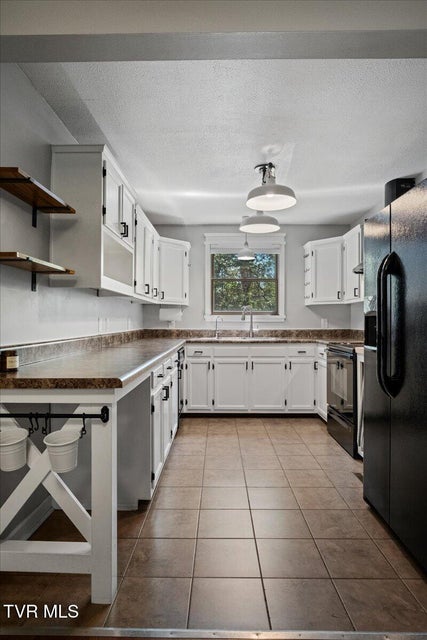 Photo #15: 470 Shady View Road